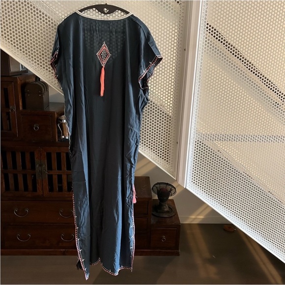 Style Park Kaftan One Size Teal with embroidered Aztec details and tassels - Picture 2 of 7